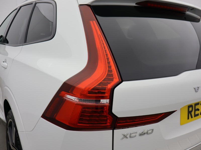 2021 (21) VOLVO XC60 2.0 B5P [250] R DESIGN Pro 5dr AWD Geartronic 5731114