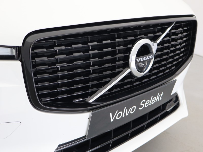 2021 (21) VOLVO XC60 2.0 B5P [250] R DESIGN Pro 5dr AWD Geartronic 5731108
