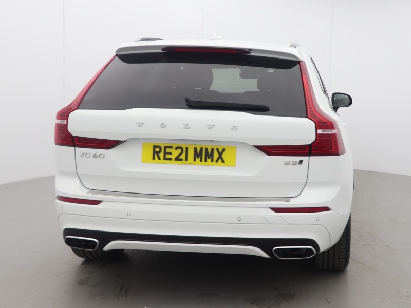 2021 (21) VOLVO XC60 2.0 B5P [250] R DESIGN Pro 5dr AWD Geartronic 5731100