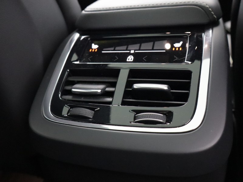 2021 (21) VOLVO XC60 2.0 B5P [250] R DESIGN Pro 5dr AWD Geartronic 5731146