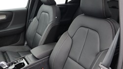 2025 (75) VOLVO XC40 2.0 B4P Ultra Bright 5dr Auto 5734348