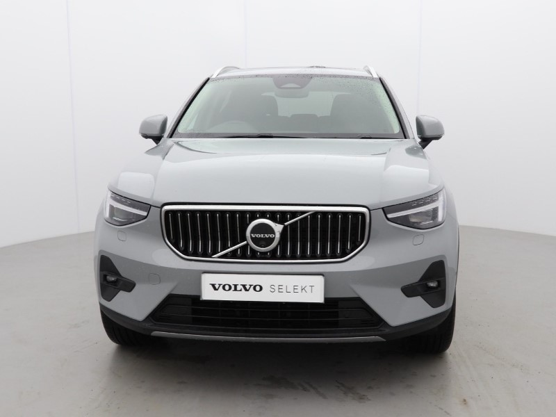 2025 (75) VOLVO XC40 2.0 B4P Ultra Bright 5dr Auto 5734317