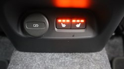 2025 (75) VOLVO XC40 2.0 B4P Ultra Bright 5dr Auto 5734361