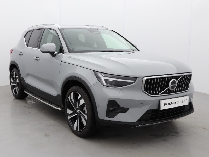 2025 (75) VOLVO XC40 2.0 B4P Ultra Bright 5dr Auto 5734318