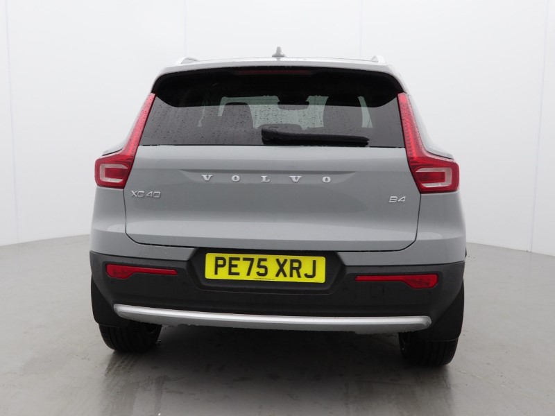 2025 (75) VOLVO XC40 2.0 B4P Ultra Bright 5dr Auto 5734319