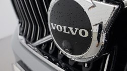 2025 (75) VOLVO XC40 2.0 B4P Ultra Bright 5dr Auto 5734327