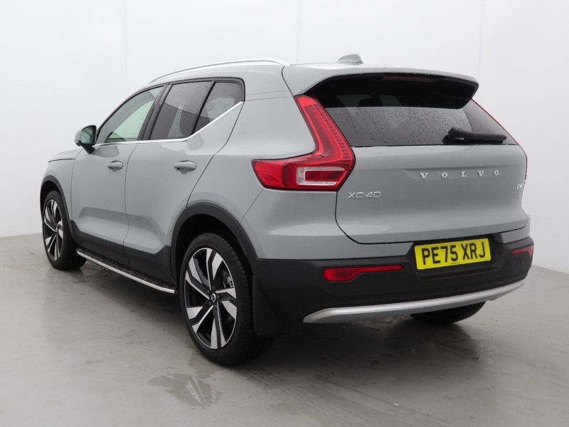 2025 (75) VOLVO XC40 2.0 B4P Ultra Bright 5dr Auto 5734322