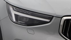 2025 (75) VOLVO XC40 2.0 B4P Ultra Bright 5dr Auto 5734324