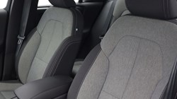 2025 (25) VOLVO XC40 2.0 B3P Core 5dr Auto 5745001