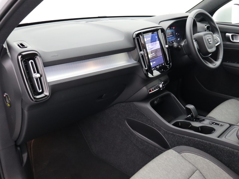 2025 (25) VOLVO XC40 2.0 B3P Core 5dr Auto 5745002