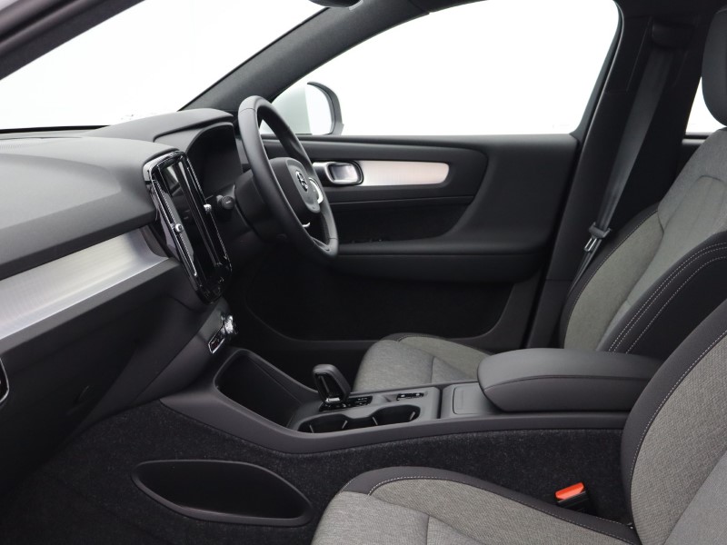 2025 (25) VOLVO XC40 2.0 B3P Core 5dr Auto 5744990
