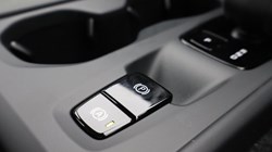 2025 (25) VOLVO XC40 2.0 B3P Core 5dr Auto 5745018
