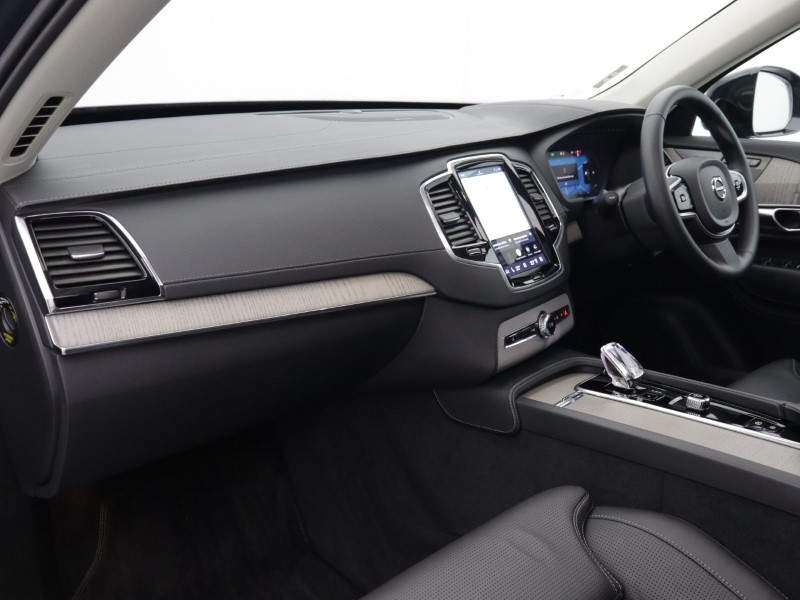 2024 (74) VOLVO XC90 2.0 B5P Plus Edition Dark 5dr AWD Geartronic 5760278