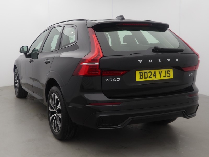 2024 (24) VOLVO XC60 2.0 B5P Plus Dark 5dr AWD Geartronic *VAT QUALIFYING* 5825038