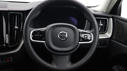 2024 (24) VOLVO XC60 2.0 B5P Plus Dark 5dr AWD Geartronic *VAT QUALIFYING* 5825048