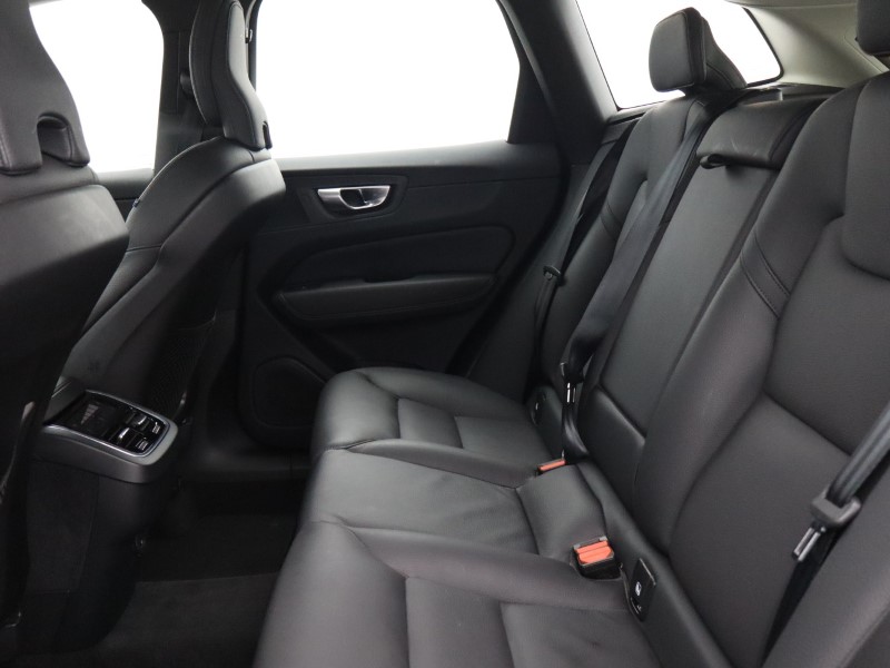 2024 (24) VOLVO XC60 2.0 B5P Plus Dark 5dr AWD Geartronic *VAT QUALIFYING* 5825044