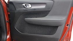 2024 (24) VOLVO XC40 2.0 B4P Plus Dark 5dr Auto 5844586
