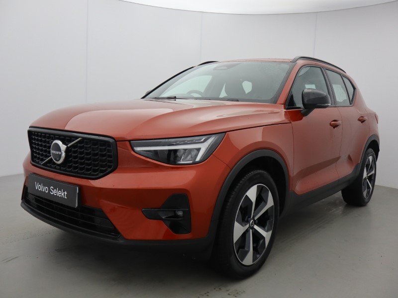2024 (24) VOLVO XC40 2.0 B4P Plus Dark 5dr Auto 5844572