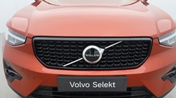 2024 (24) VOLVO XC40 2.0 B4P Plus Dark 5dr Auto 5844573