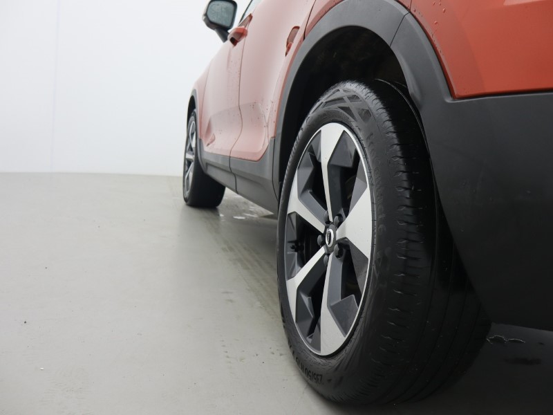 2024 (24) VOLVO XC40 2.0 B4P Plus Dark 5dr Auto 5844583