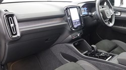 2024 (24) VOLVO XC40 2.0 B4P Plus Dark 5dr Auto 5844596