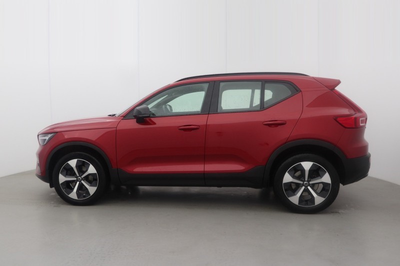 2024 (24) VOLVO XC40 2.0 B4P Plus Dark 5dr Auto 5844782