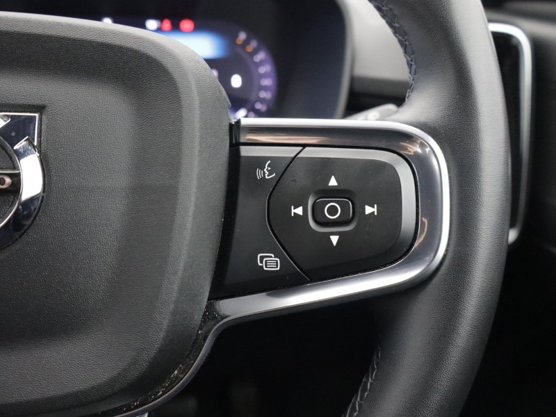 2024 (24) VOLVO XC40 2.0 B4P Plus Dark 5dr Auto 5844607