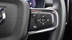 2024 (24) VOLVO XC40 2.0 B4P Plus Dark 5dr Auto 5844607