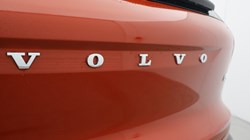 2024 (24) VOLVO XC40 2.0 B4P Plus Dark 5dr Auto 5844577
