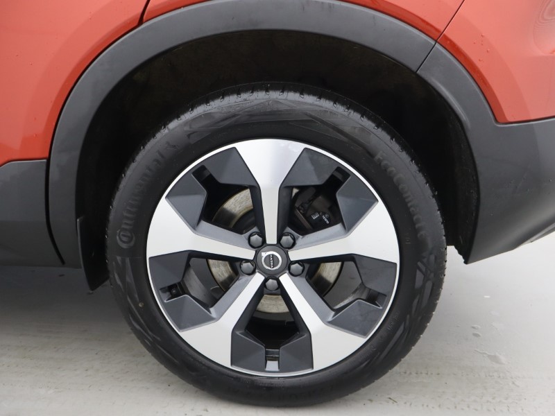 2024 (24) VOLVO XC40 2.0 B4P Plus Dark 5dr Auto 5844582