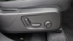 2024 (24) VOLVO XC40 2.0 B4P Plus Dark 5dr Auto 5844592