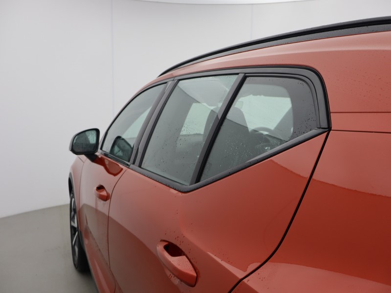 2024 (24) VOLVO XC40 2.0 B4P Plus Dark 5dr Auto 5844581