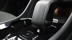 2024 (24) VOLVO XC40 2.0 B4P Plus Dark 5dr Auto 5844616