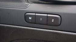 2024 (24) VOLVO XC40 2.0 B4P Plus Dark 5dr Auto 5844590