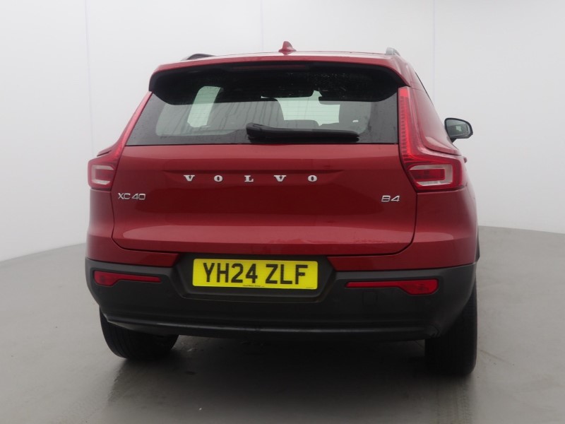 2024 (24) VOLVO XC40 2.0 B4P Plus Dark 5dr Auto 5844565
