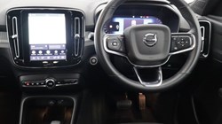 2024 (24) VOLVO XC40 2.0 B4P Plus Dark 5dr Auto 5844602