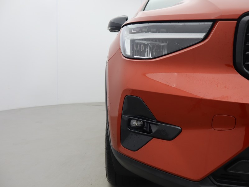 2024 (24) VOLVO XC40 2.0 B4P Plus Dark 5dr Auto 5844574