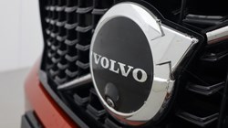 2024 (24) VOLVO XC40 2.0 B4P Ultimate Dark 5dr Auto 5779776