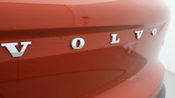 2024 (24) VOLVO XC40 2.0 B4P Ultimate Dark 5dr Auto 5778771
