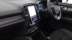 2024 (24) VOLVO XC40 2.0 B4P Ultimate Dark 5dr Auto 5778794