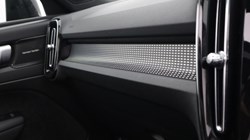 2024 (24) VOLVO XC40 2.0 B4P Ultimate Dark 5dr Auto 5778817