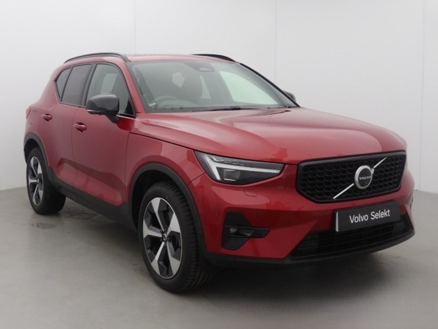 2024 (24) VOLVO XC40 2.0 B4P Ultimate Dark 5dr Auto