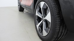 2024 (24) VOLVO XC40 2.0 B4P Ultimate Dark 5dr Auto 5778779