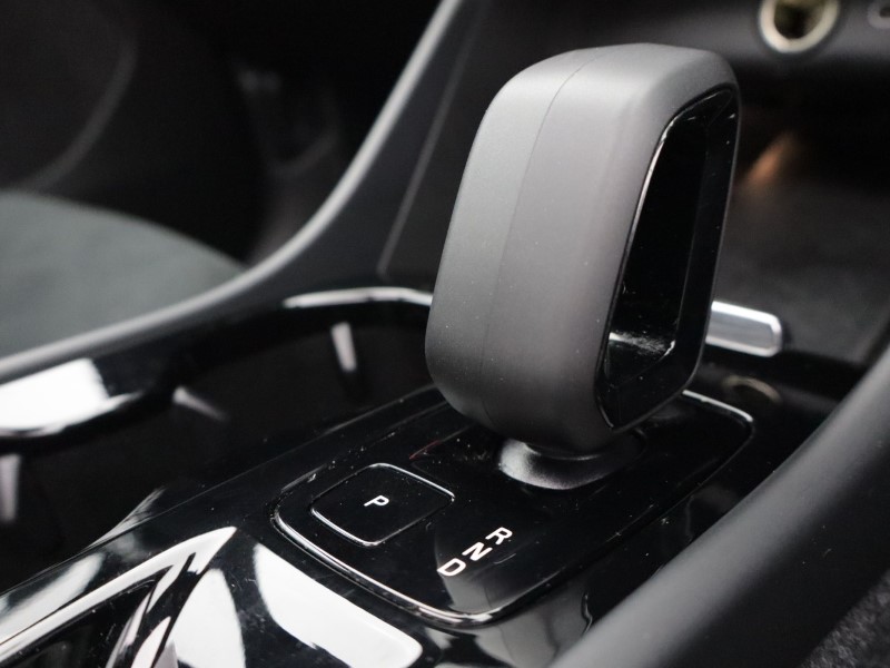 2024 (24) VOLVO XC40 2.0 B4P Ultimate Dark 5dr Auto 5778815
