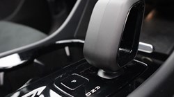 2024 (24) VOLVO XC40 2.0 B4P Ultimate Dark 5dr Auto 5778815