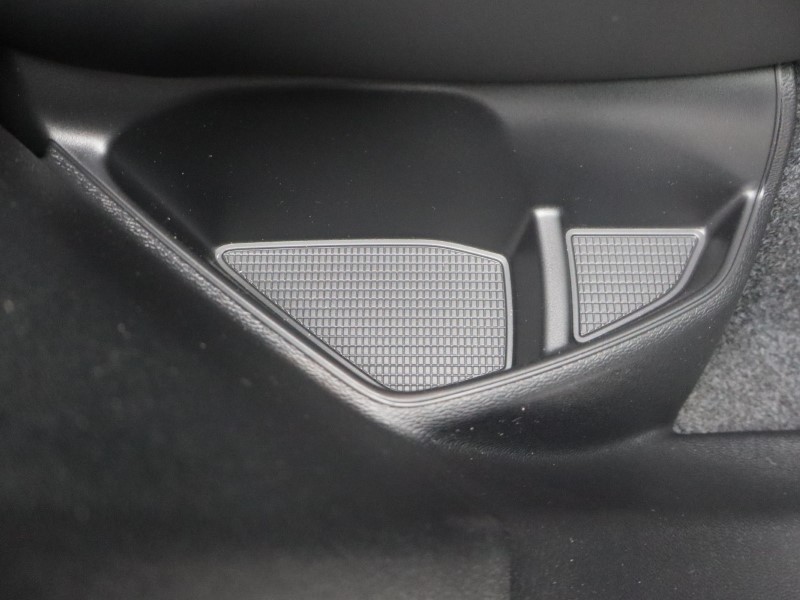 2026 (76) VOLVO XC40 2.0 B3P Plus Dark 5dr Auto 5775016