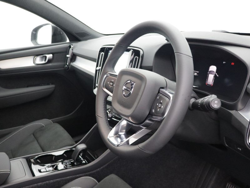 2026 (76) VOLVO XC40 2.0 B3P Plus Dark 5dr Auto 5775009
