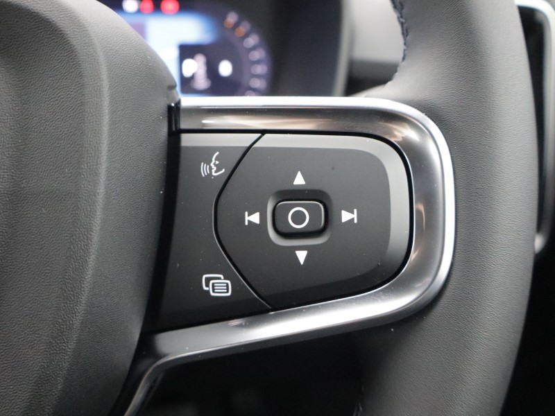 2026 (76) VOLVO XC40 2.0 B3P Plus Dark 5dr Auto 5775024