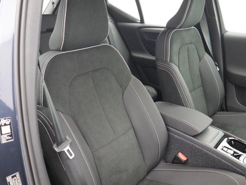 2026 (76) VOLVO XC40 2.0 B3P Plus Dark 5dr Auto 5775012