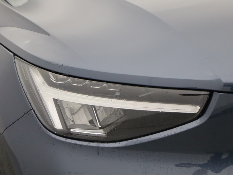 2026 (76) VOLVO XC40 2.0 B3P Plus Dark 5dr Auto 5774985